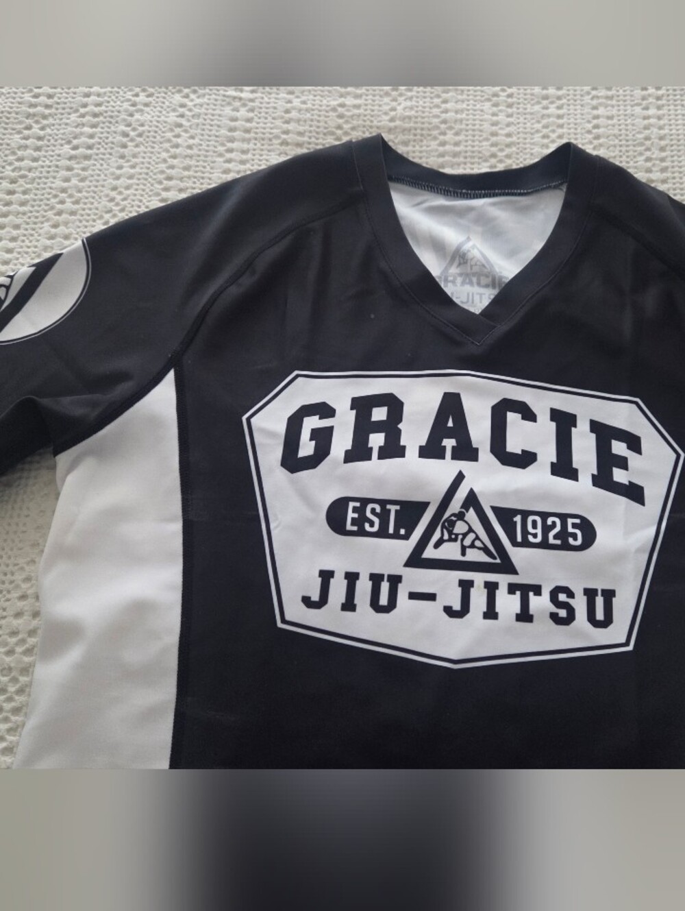 Gracie Jiu-Jitsu Black & White Rash Guard Women Sz XL